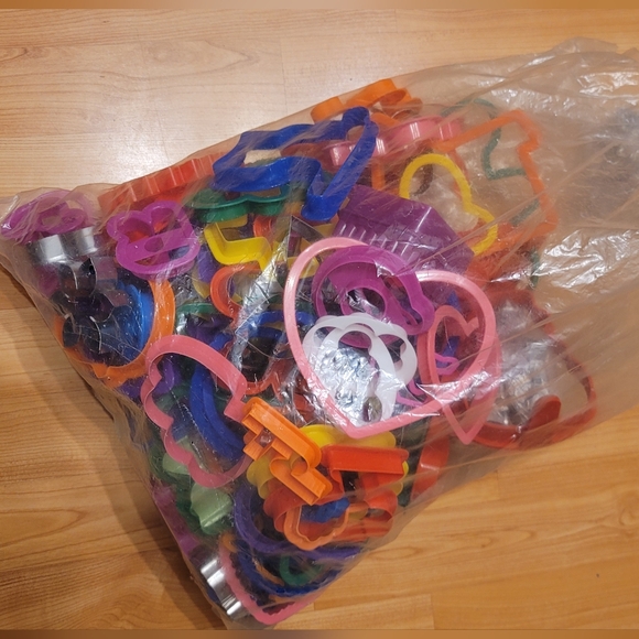 Cutters for cookies and fondant - Picture 1 of 3